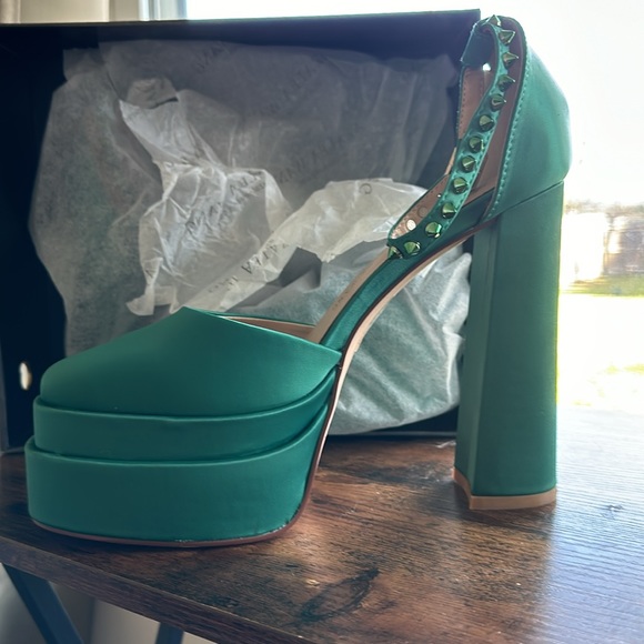 NEW Azalea Wang Teal Studded Closed Toe Platforms Size 9 - Picture 5 of 14